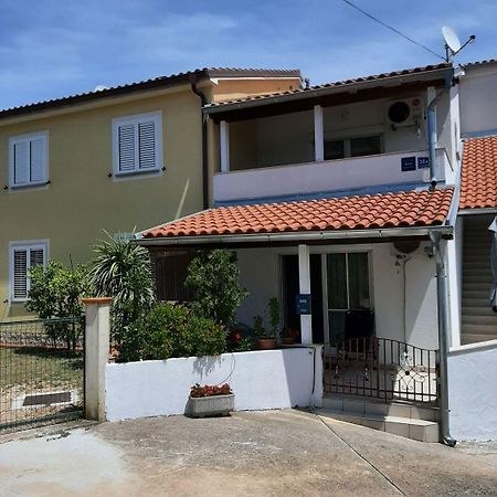 Apartments With A Parking Space Cizici, Krk - 15415 Malinska Bagian luar foto