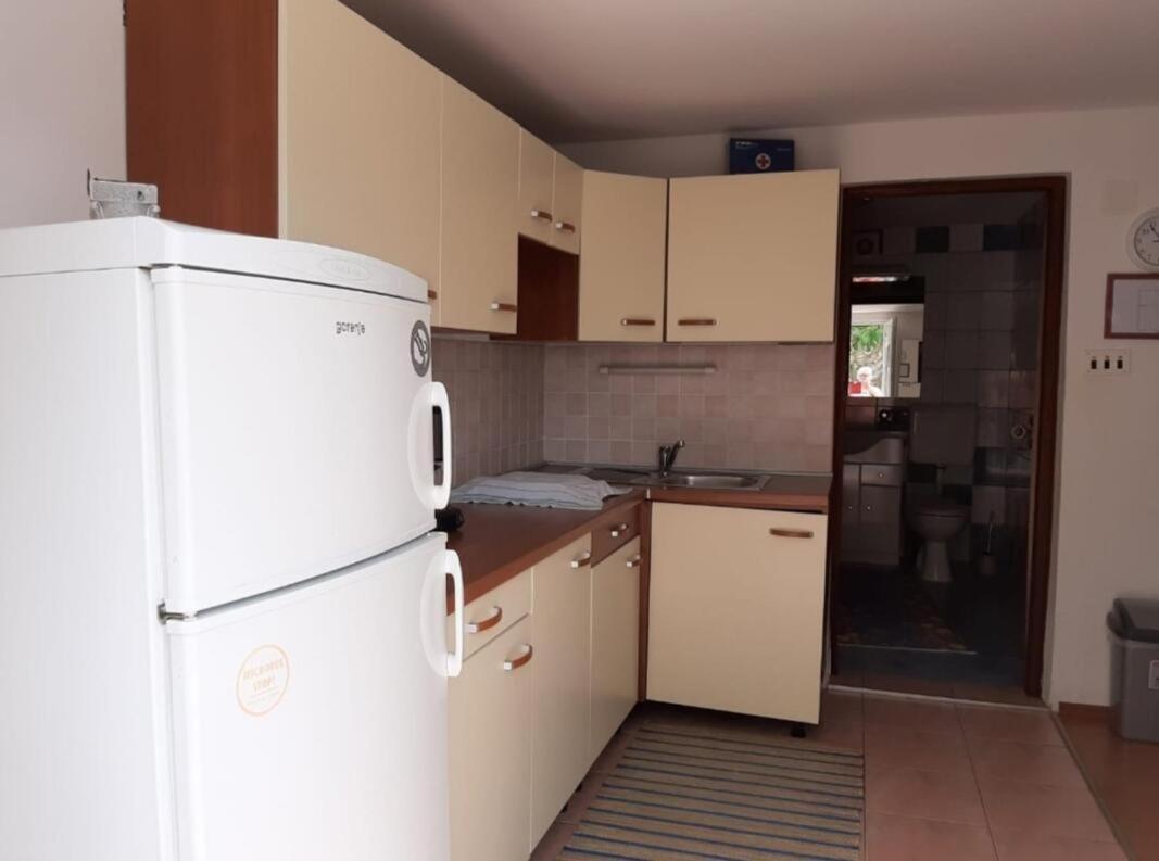 Apartments With A Parking Space Cizici, Krk - 15415 Malinska Bagian luar foto